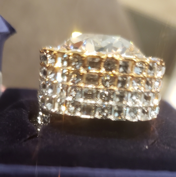 SWAROVSKI RING - Picture 3 of 4